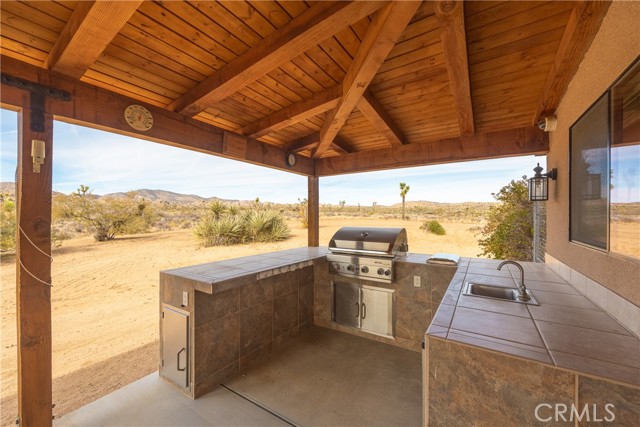 Detail Gallery Image 9 of 46 For 2310 Cottontail Rd, Pioneertown,  CA 92268 - 3 Beds | 3 Baths