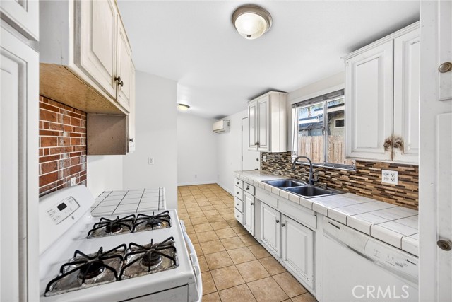 Detail Gallery Image 18 of 39 For 1813 W Westmont Dr, Anaheim,  CA 92801 - 3 Beds | 1/1 Baths