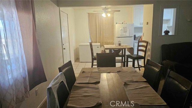 929 E Elizabeth Street, Barstow CA: https://media.crmls.org/medias/b177304d-d14b-41cd-ae23-0973a29129fc.jpg