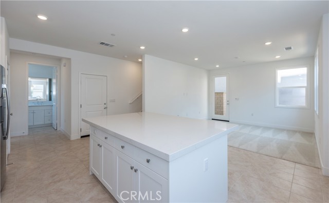 Detail Gallery Image 10 of 46 For 363 Proctor, Irvine,  CA 92618 - 4 Beds | 3/1 Baths