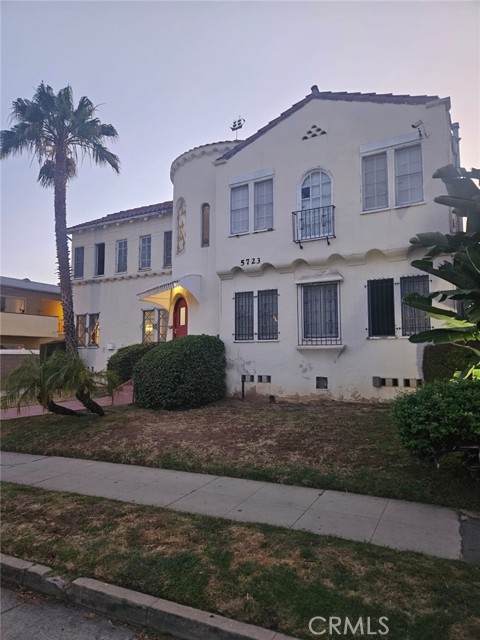 5723 Huntington N Drive, Los Angeles CA: https://media.crmls.org/medias/b177f906-2aad-42b4-aee0-f6668e4f29aa.jpg