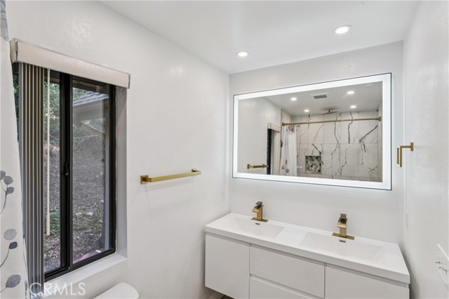 Detail Gallery Image 34 of 42 For 965 Sandalwood Dr, Lake Arrowhead,  CA 92352 - 3 Beds | 3 Baths