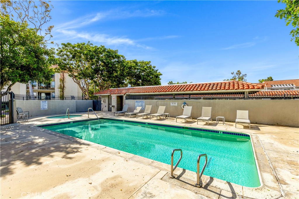 MLS #OC25258602 image #17