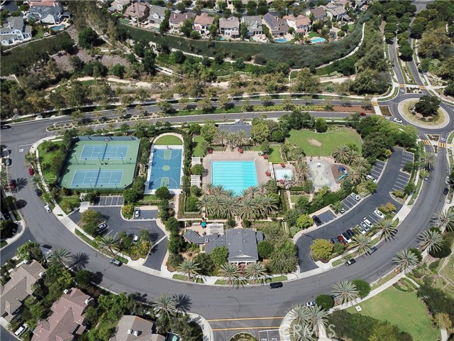 7 Bluewing Lane, Ladera Ranch CA: https://media.crmls.org/medias/b17979da-3a98-44d3-aa17-e6f511ba99a9.jpg