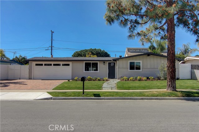 227 Rose Ln, Costa Mesa, CA 92627