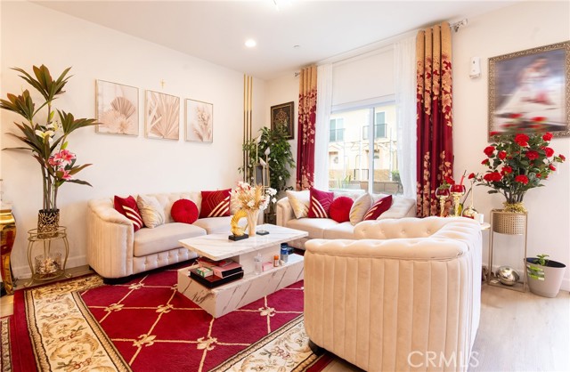 Detail Gallery Image 3 of 32 For 16425 Arrow #1214,  Fontana,  CA 92335 - 3 Beds | 2/1 Baths