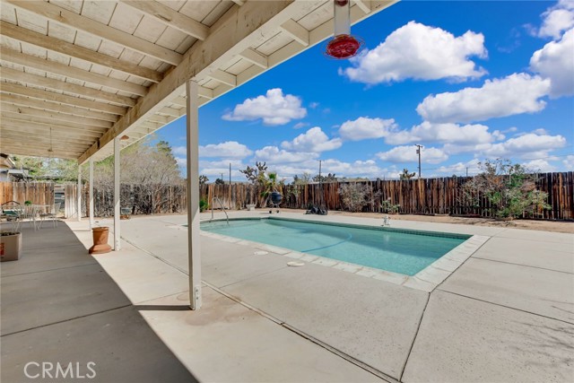 21919 Standing Rock Avenue, Apple Valley CA: https://media.crmls.org/medias/b17b5b6f-ca26-4960-9c86-2b0693827786.jpg
