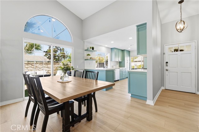 Detail Gallery Image 5 of 41 For 27209 Bidwell Lane, Valencia,  CA 91354 - 3 Beds | 2 Baths