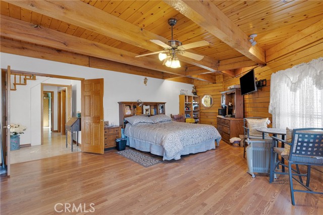 Detail Gallery Image 15 of 40 For 10328 El Centro, Oak Hills,  CA 92344 - 5 Beds | 4 Baths