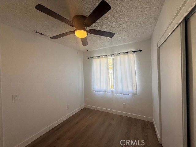 Image 8 of 13 For 526 Greystone  3