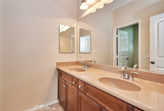 Detail Gallery Image 32 of 37 For 15140 Willow Wood Ln, Fontana,  CA 92336 - 5 Beds | 4/1 Baths