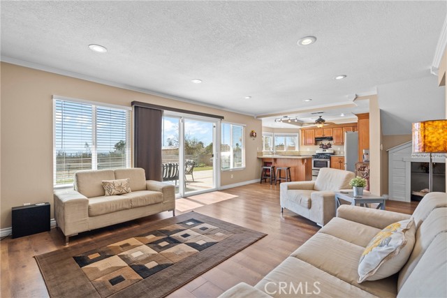 Detail Gallery Image 11 of 36 For 9543 Sunflower St, Rancho Cucamonga,  CA 91737 - 4 Beds | 3 Baths