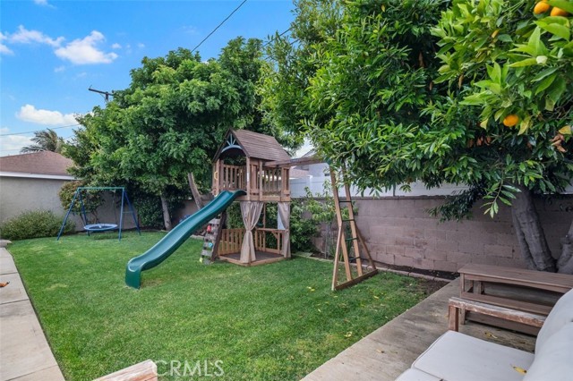 Image 24 of 26 For 21225 Kent Avenue