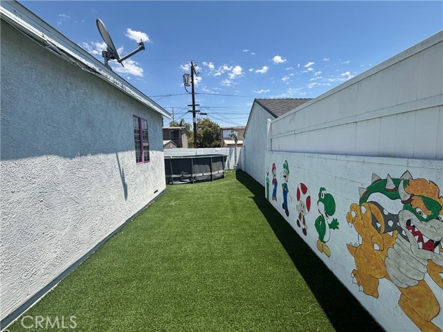 Detail Gallery Image 29 of 35 For 7032 Stansbury Ave, Van Nuys,  CA 91405 - 4 Beds | 3 Baths