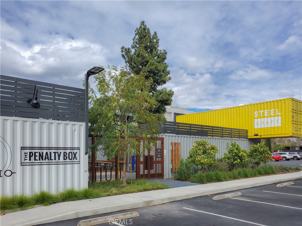 12234 Greenleaf Lane