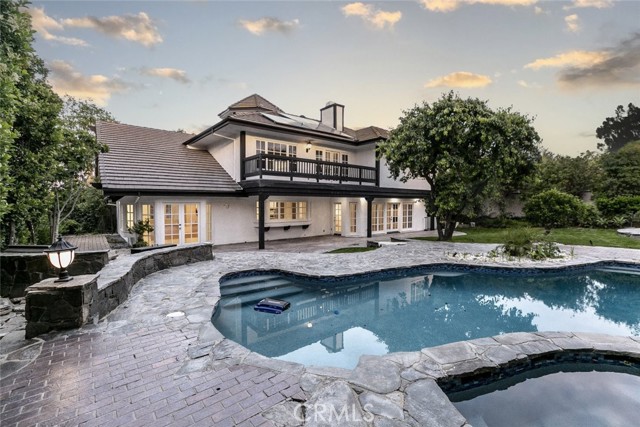 6037 Little Oak Lane, Woodland Hills CA: https://media.crmls.org/medias/b18075f0-f76e-4628-af6f-2932fb5ab11a.jpg