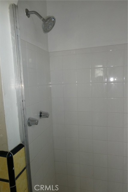 Detail Gallery Image 17 of 33 For 7040 Arlington, Los Angeles,  CA 90043 - 3 Beds | 2 Baths