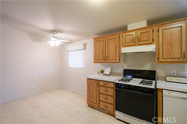 Detail Gallery Image 5 of 19 For 2240 Golden Oak Ln #147,  Merced,  CA 95341 - 2 Beds | 2 Baths