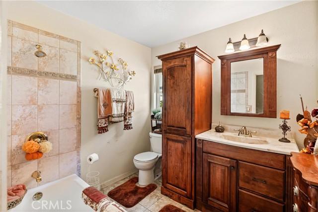 Detail Gallery Image 21 of 44 For 23639 Pineforest Ln, Harbor City,  CA 90710 - 4 Beds | 3 Baths