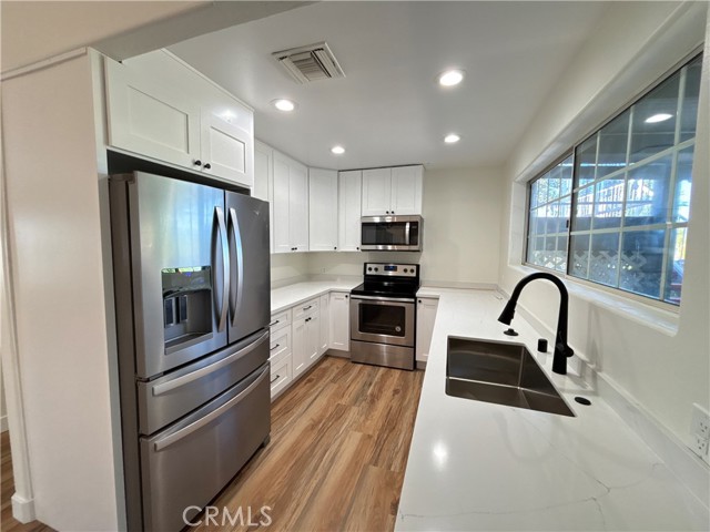 29731 Bonanza Place, Canyon Lake CA: https://media.crmls.org/medias/b181faf1-19ff-4605-b626-08ffdc6b29f6.jpg