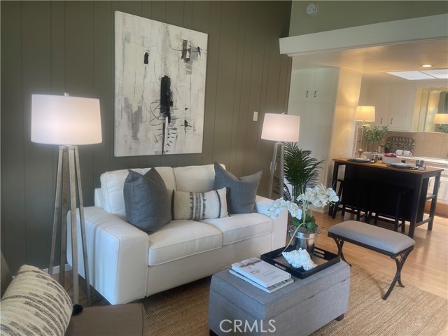 1441 Homewood Road, Seal Beach CA: https://media.crmls.org/medias/b1820a12-eb79-4c5a-bd23-864ae23fa648.jpg