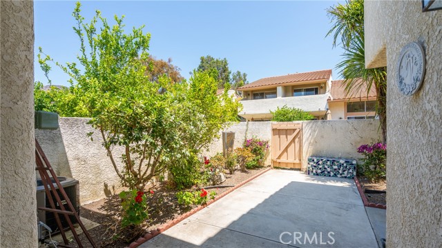 3747 Oak Glen Drive, Newbury Park CA: https://media.crmls.org/medias/b18234d3-6959-4d31-b449-f5f863a35588.jpg