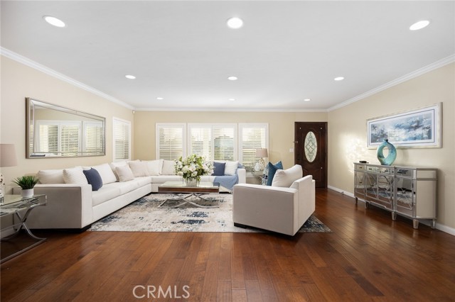 Detail Gallery Image 4 of 26 For 4928 El Monte, Temple City,  CA 91780 - 4 Beds | 2 Baths