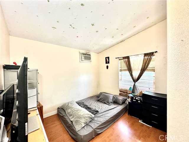 Detail Gallery Image 18 of 41 For 507 S Euclid St #71,  Santa Ana,  CA 92074 - 4 Beds | 2 Baths