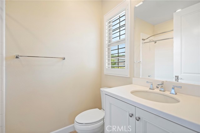 79 Rossmore, Irvine CA: https://media.crmls.org/medias/b1845d72-c1c9-4fac-9f25-952194ec8030.jpg