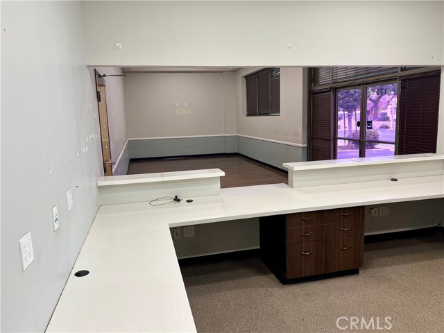 175 E 9th Street, Corona, California 92879, ,Commercial Lease,For Rent,175 E 9th Street,CRSR24049207