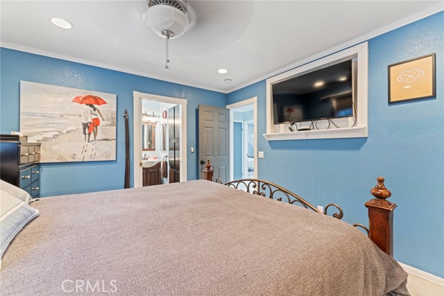 16080 San Jacinto Avenue, Fontana CA: https://media.crmls.org/medias/b1852082-01ab-417a-a0bd-6c273ce95ded.jpg
