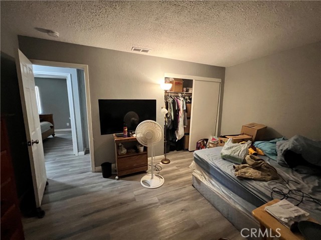 Detail Gallery Image 11 of 14 For 21107 73rd St, California City,  CA 93505 - 3 Beds | 2 Baths