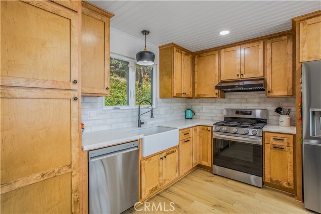 Detail Gallery Image 14 of 46 For 28834 Zion Dr, Lake Arrowhead,  CA 92352 - 4 Beds | 3 Baths