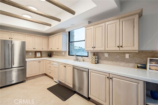 Detail Gallery Image 33 of 60 For 727 Esplanade #302,  Redondo Beach,  CA 90277 - 2 Beds | 2 Baths