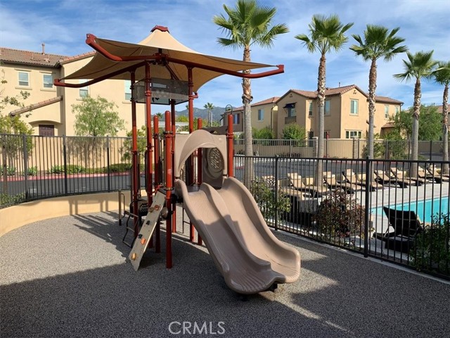 Detail Gallery Image 27 of 34 For 115 Primrose, Lake Forest,  CA 92610 - 4 Beds | 3/1 Baths