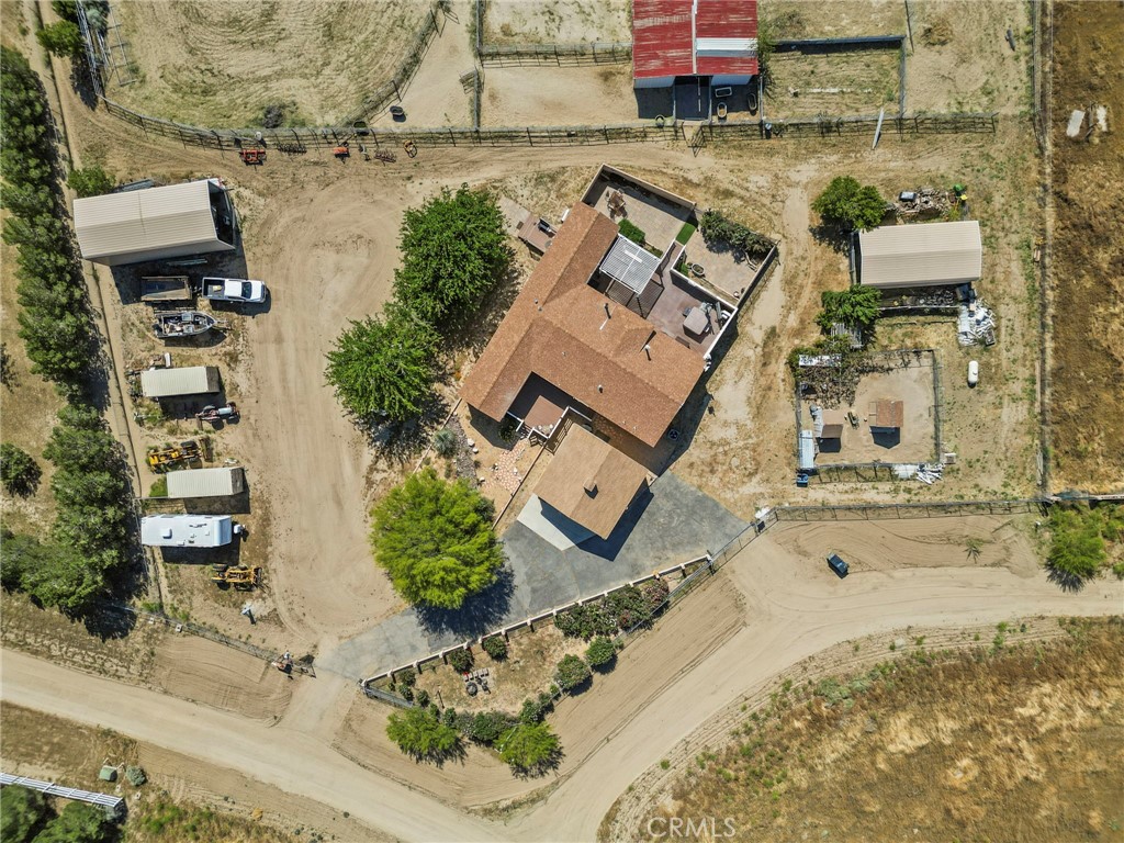https://media.crmls.org/medias/b187409e-600a-443c-8775-d35825ea8480.jpg?preset=X-Large