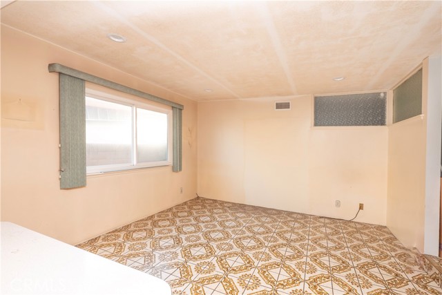 Detail Gallery Image 6 of 23 For 4424 Calada, Pico Rivera,  CA 90660 - 4 Beds | 2 Baths