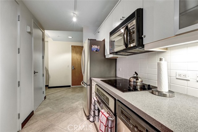 350 W Ash Street, San Diego CA: https://media.crmls.org/medias/b18798a7-5103-4d7e-bd22-d218799f49f8.jpg