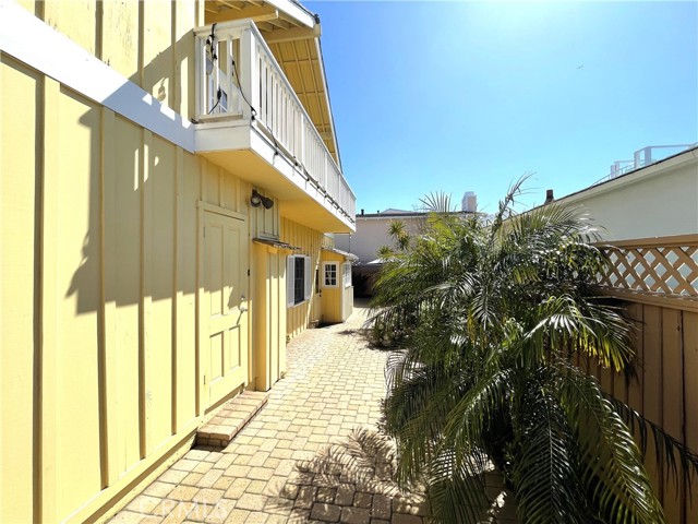 Detail Gallery Image 50 of 57 For 2711 Seaview Ave, Corona Del Mar,  CA 92625 - 2 Beds | 2 Baths