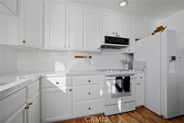 Detail Gallery Image 11 of 55 For 10727 E Highway 20, Clearlake Oaks,  CA 95423 - 3 Beds | 3 Baths