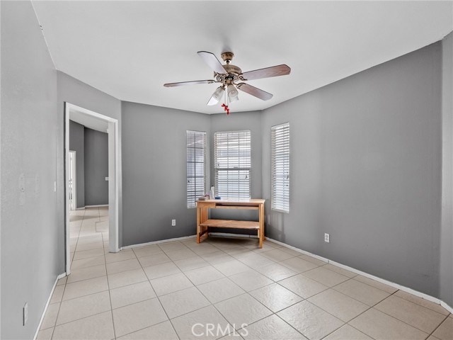 16409 Pauhaska Court, Apple Valley CA: https://media.crmls.org/medias/b18900ad-61e3-47cf-be56-a34e389e94f8.jpg
