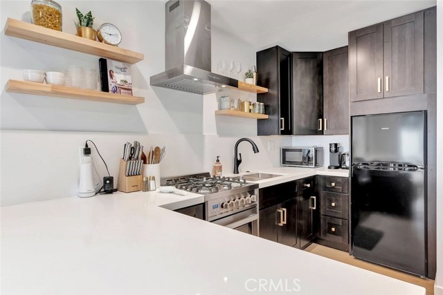 Detail Gallery Image 3 of 17 For 3519 E Colorado, Long Beach,  CA 90814 - 6 Beds | 6 Baths