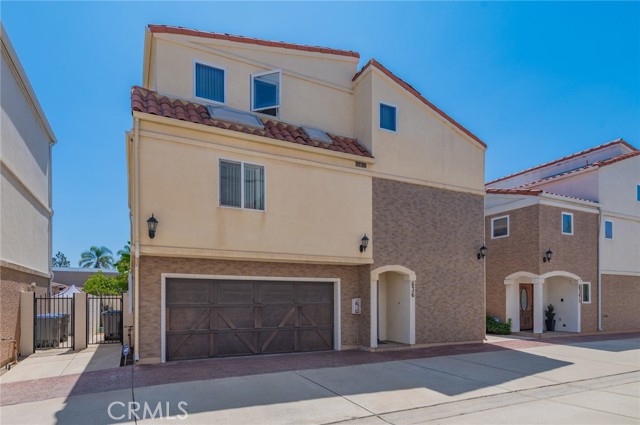 636 East 220th
