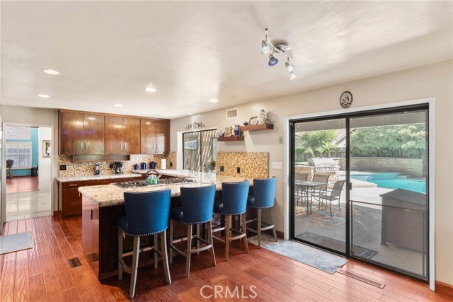 Detail Gallery Image 19 of 60 For 7805 Buena Tierra Ct, Bakersfield,  CA 93309 - 4 Beds | 4 Baths