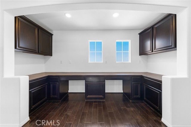 14261 Settlers Ridge Court, Eastvale CA: https://media.crmls.org/medias/b189dd45-1ada-4d62-b757-277dd7c5f8ee.jpg