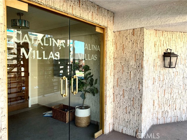 Detail Gallery Image 25 of 32 For 425 S Catalina Ave #4,  Redondo Beach,  CA 90277 - 3 Beds | 3 Baths