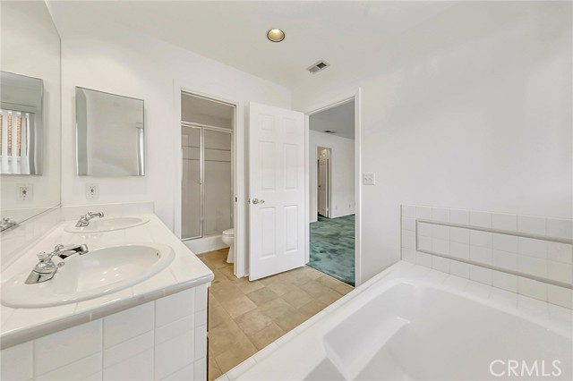 Detail Gallery Image 24 of 42 For 2884 W 164th St, Torrance,  CA 90504 - 3 Beds | 2/1 Baths