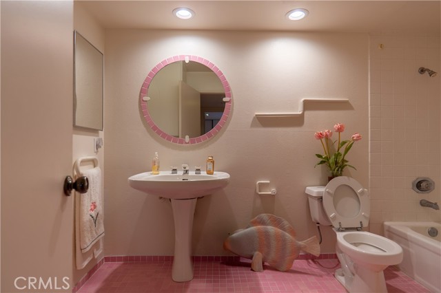 4239 Via Arbolada, Los Angeles CA: https://media.crmls.org/medias/b18a56ad-1cd3-419b-aed9-8d282930426f.jpg