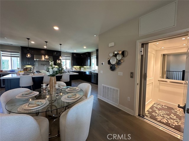 195 Stellar, Irvine CA: https://media.crmls.org/medias/b18b4a66-c1b2-41ec-b2ab-e00599b2137b.jpg