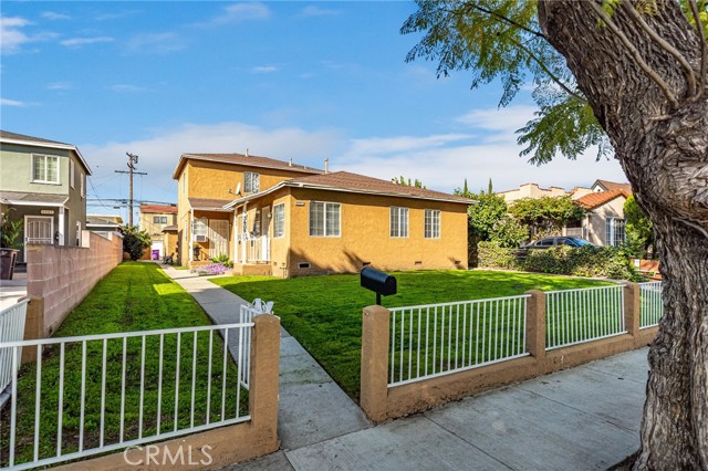 Detail Gallery Image 1 of 27 For 3409 Walnut Ave, Long Beach,  CA 90807 - 4 Beds | 2 Baths